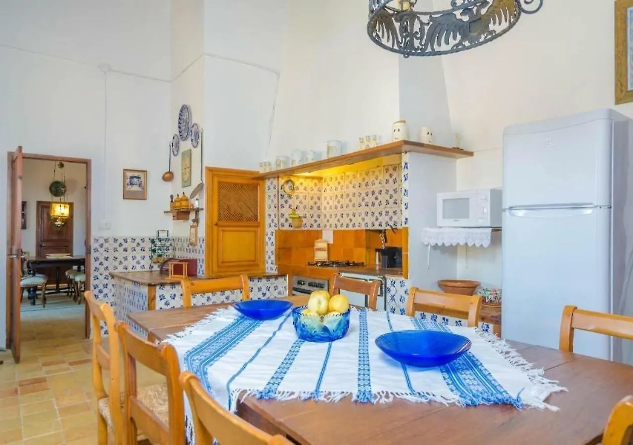 Son Costa, Villa Tipica Mallorquina Con Piscina モントゥィリィ