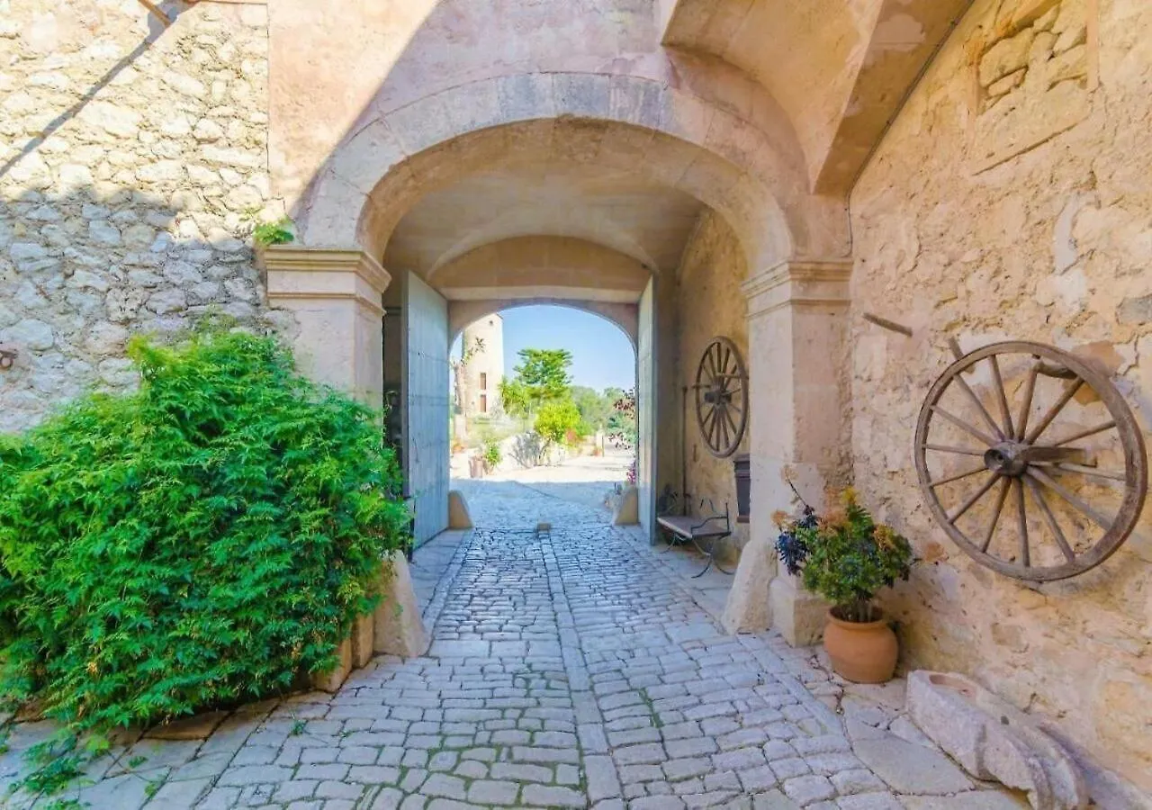 Son Costa, Villa Tipica Mallorquina Con Piscina モントゥィリィ スペイン