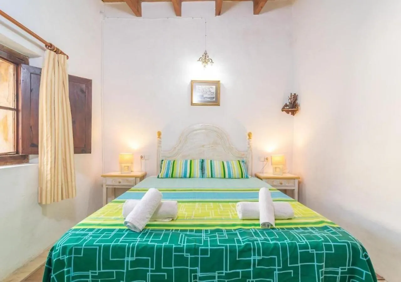 Son Costa, Villa Tipica Mallorquina Con Piscina モントゥィリィ 0*,  スペイン