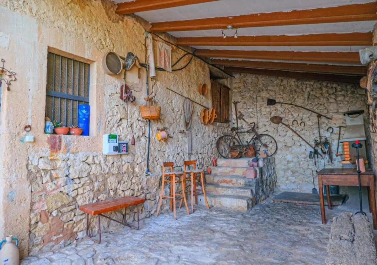 Son Costa, Villa Tipica Mallorquina Con Piscina モントゥィリィ 0*,  スペイン
